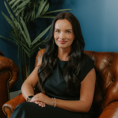 Freya Reynolds Portrait